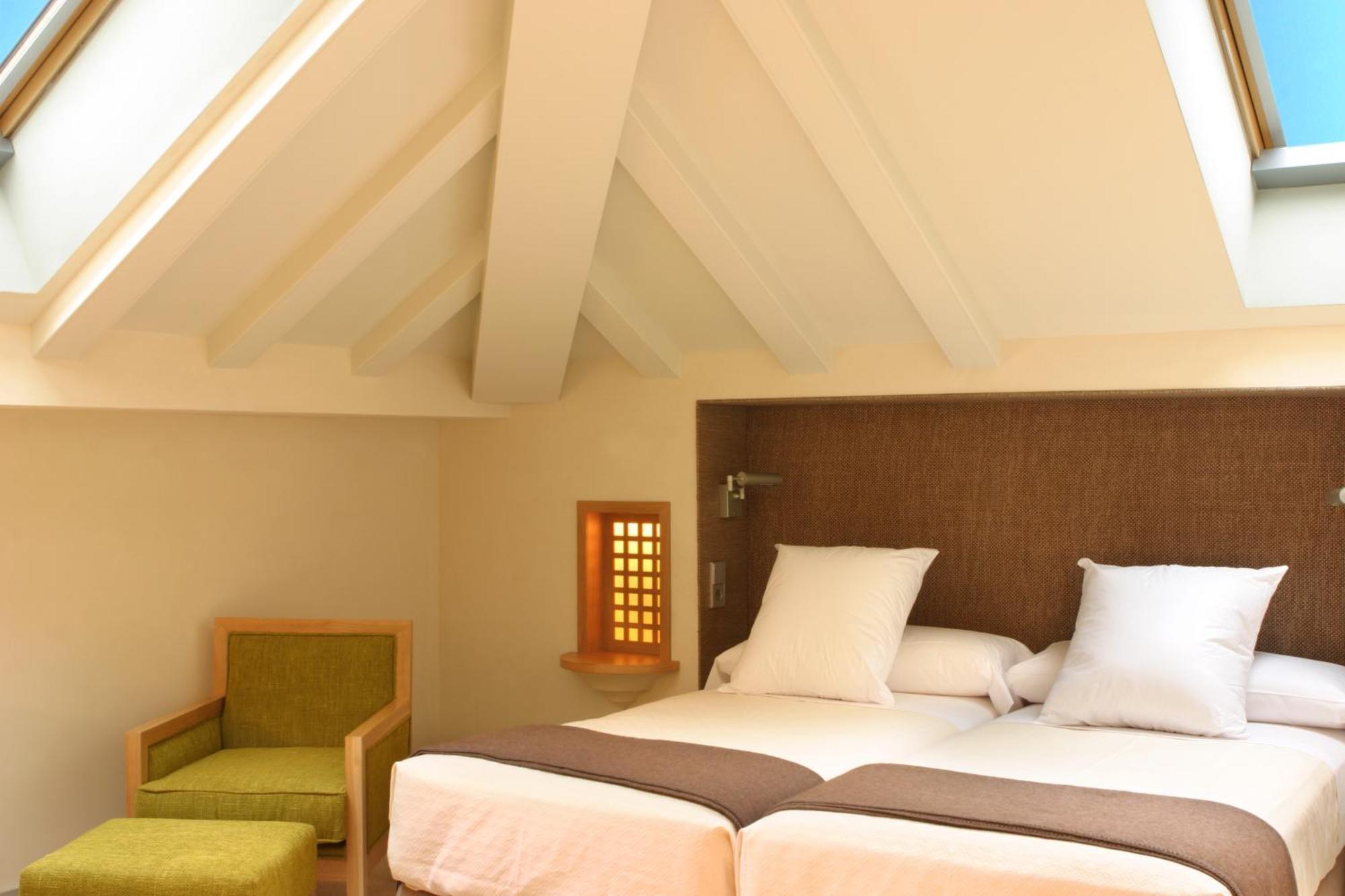 Double or Twin Room,1272966175:JPEG